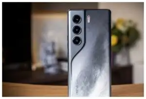 7 Deretan Rekomendasi HP Layar Lengkung Murah Terbaik 2025: Tampilan Premium di Harga 2-3 Jutaan 6 Techno Camon 40 Pro 5G