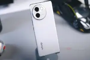 7 Rekomendasi HP Vivo 5G Terbaru yang Layak Dibeli Sekarang Juga, Desain Keren dan Performa Ngebut! 7 Vivo V30e 5G