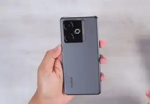 7 Rekomendasi HP Realme Terbaru 2025 Yang Resmi Rilis di Indonesia Lengkap Beserta Keunggulannya 6 Realme GT 7T