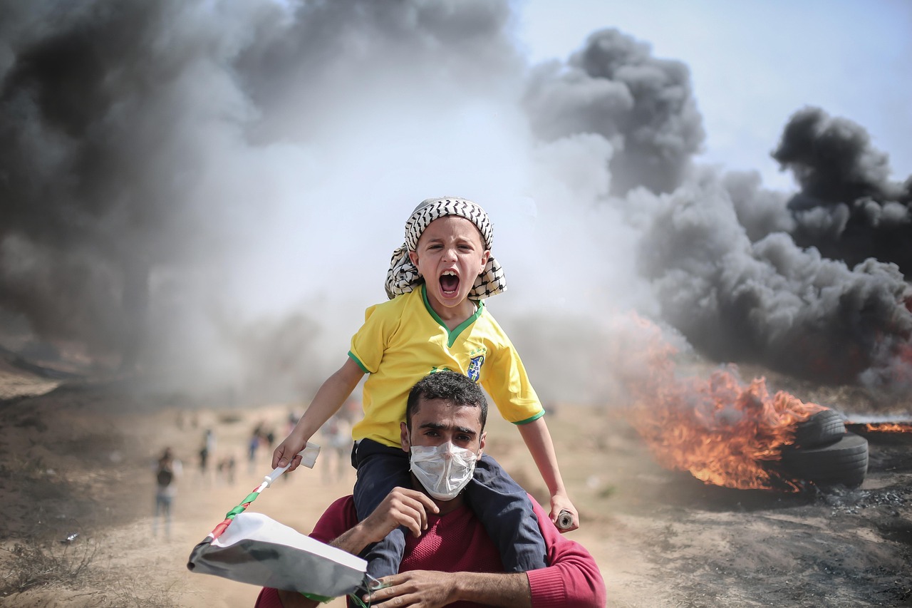 Israel Hantam Sekolah Pengungsi di Gaza Utara
