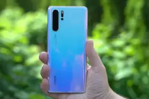 7 Daftar Rekomendasi Hp Mantan Flagship Terbaik di Bawah 4 Juta Rupiah Tahun 2025 3 Huawei P30 Pro